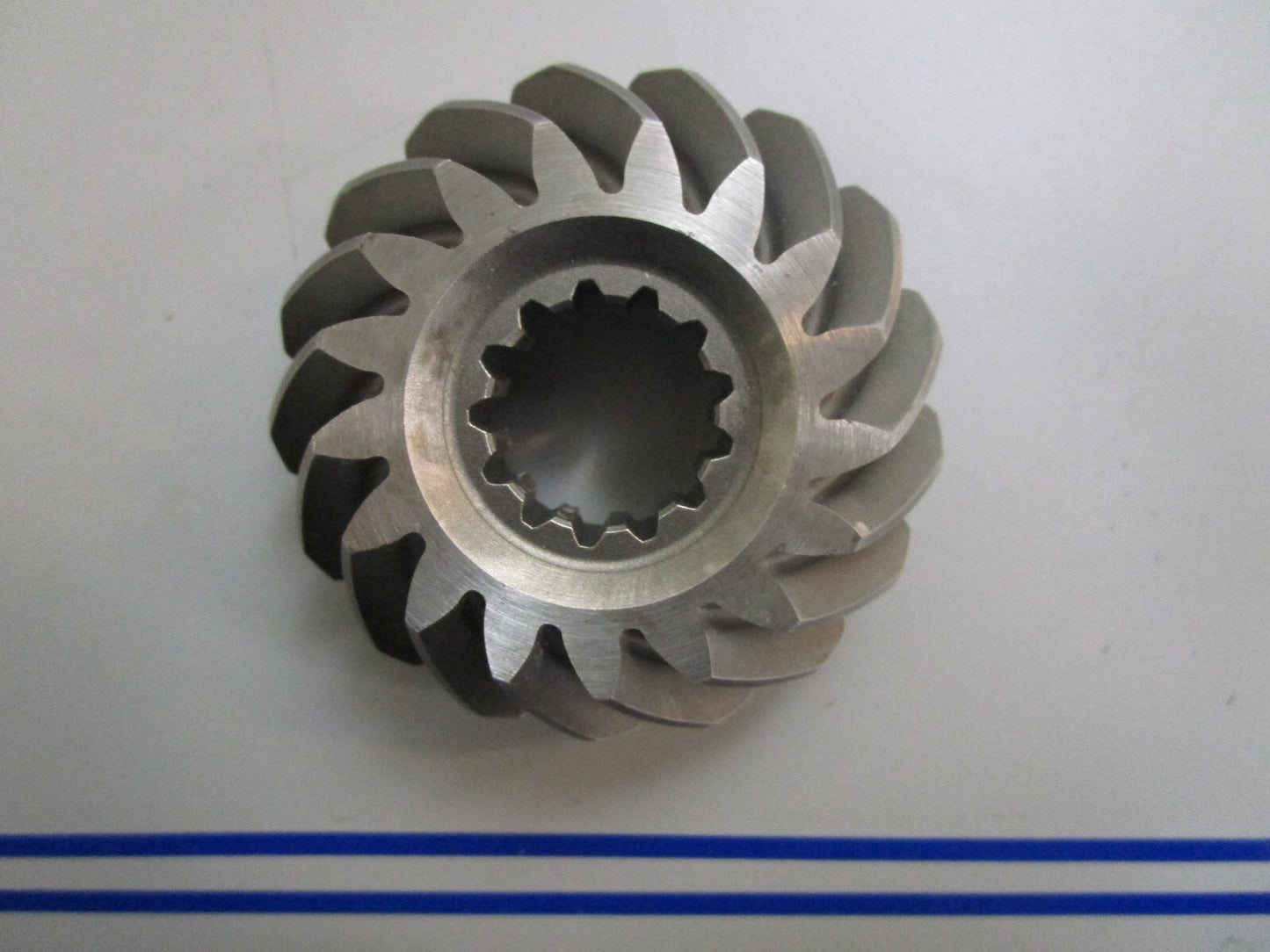 *NEW OEM* 0820 Mercury Quicksilver Pinion Gear 43-17064A3