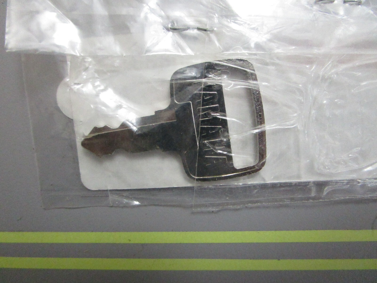 *NEW OEM* 0810 Yamaha Key #740 90890-55839-00