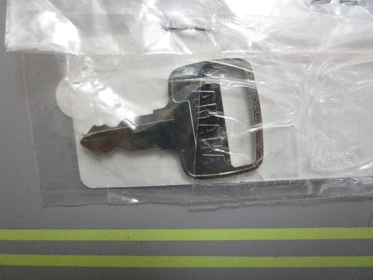*NEW OEM* 0810 Yamaha Key #740 90890-55839-00