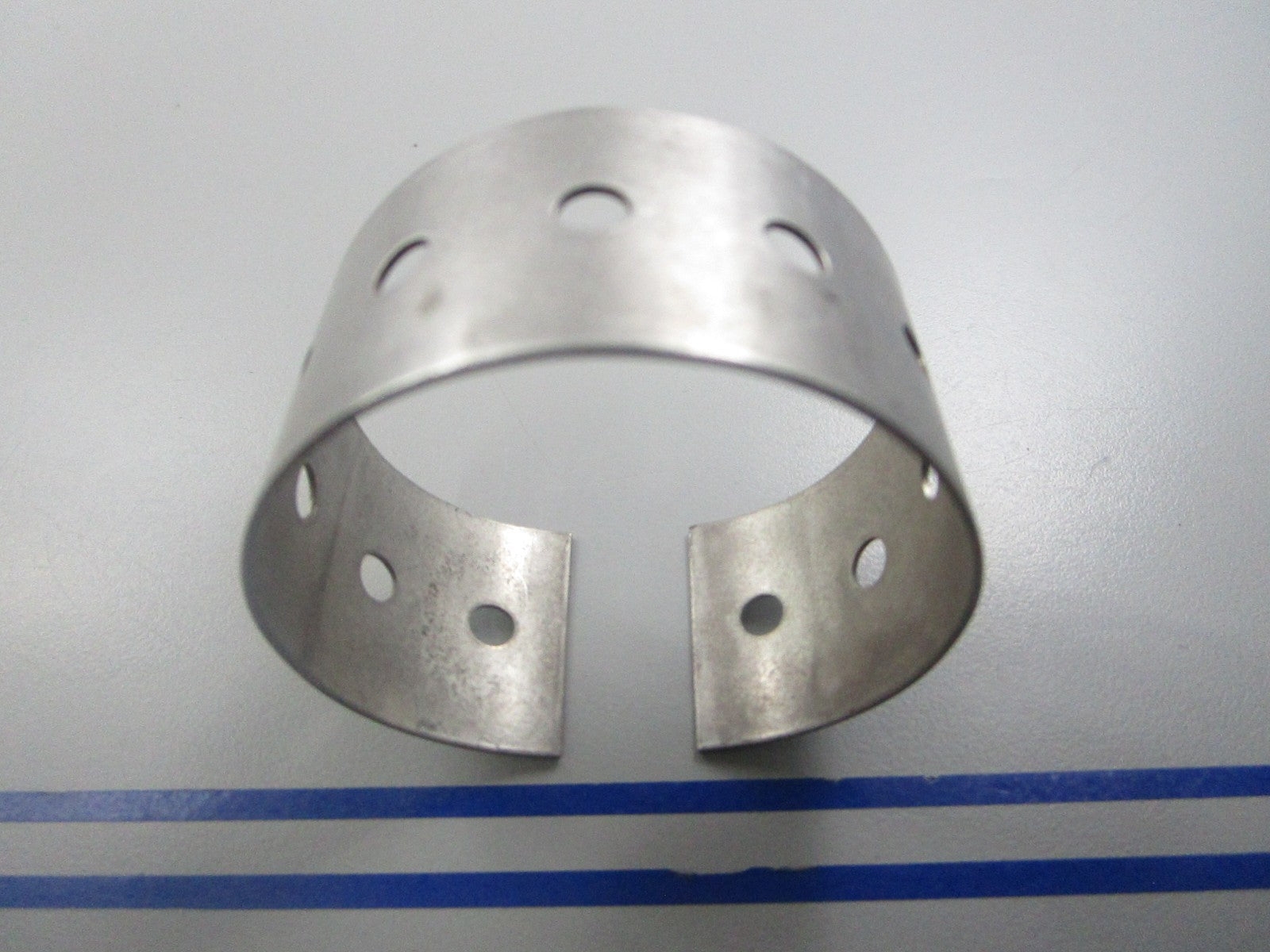 *NEW OEM* 0810 OMC Johnson Evinrude Pivot Liner 308602 0308602