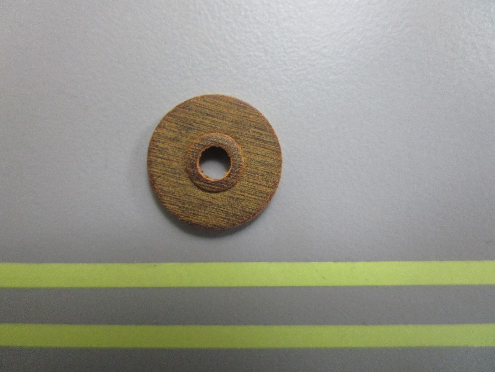 *NEW OEM* 0810 OMC Johnson Evinrude Insulator 510398 0510398