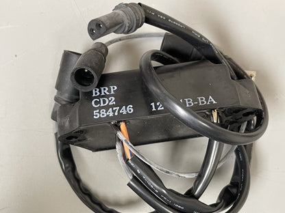 *NEW OEM* 0670 OMC Johnson Evinrude Power Pack 0584746