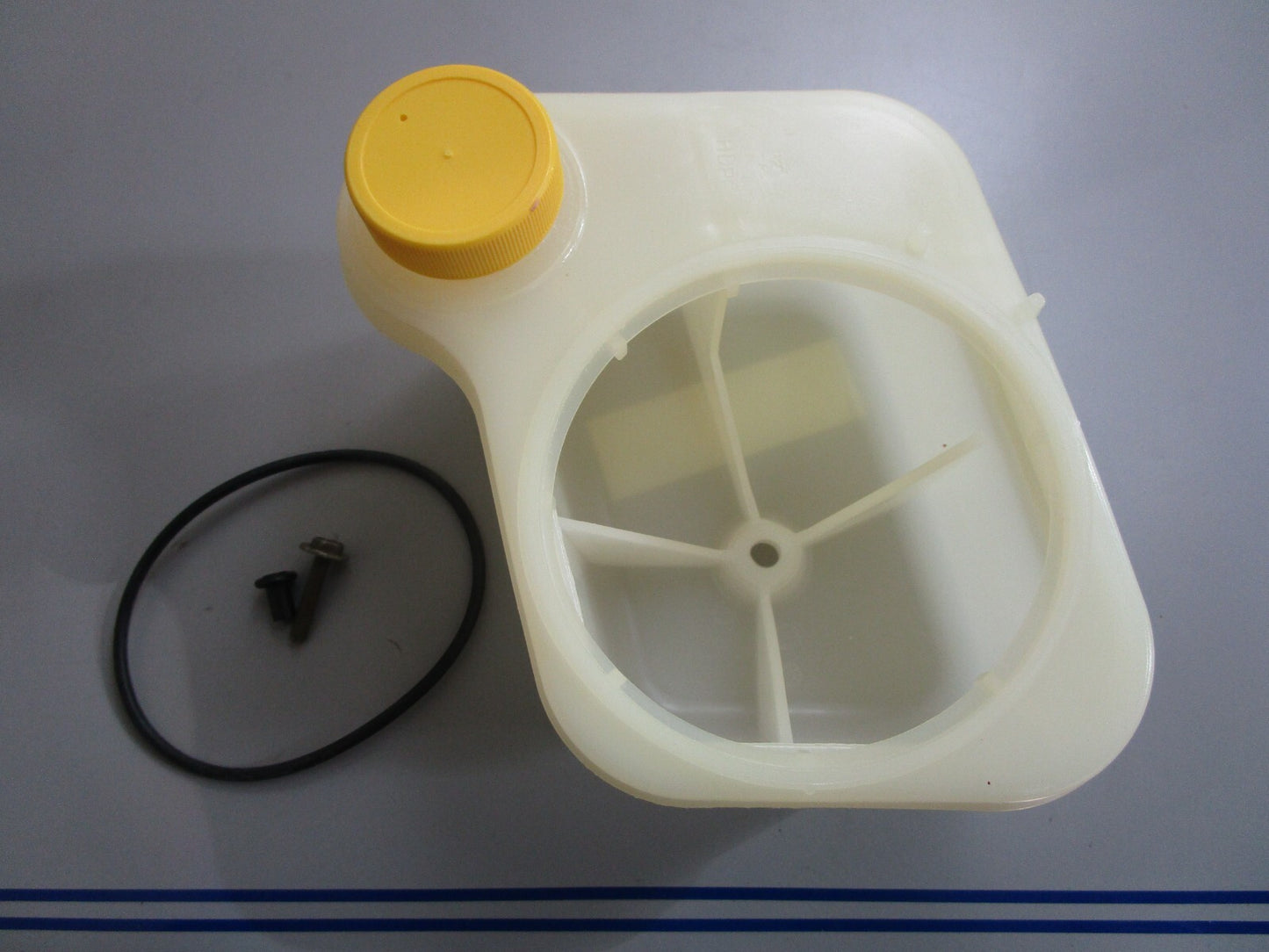 *NEW OEM* 0820 Volvo Penta Reservoir 854531