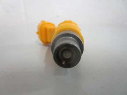 *NEW OEM* 0820 Yamaha Fuel Injector 63P-13761-01-00