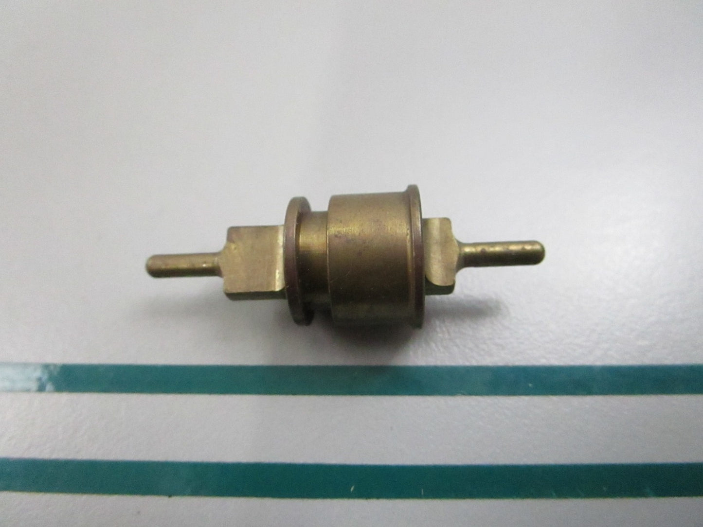 NEW OEM 323848 0323848 OMC Johnson Evinrude Pump Control Piston 0810