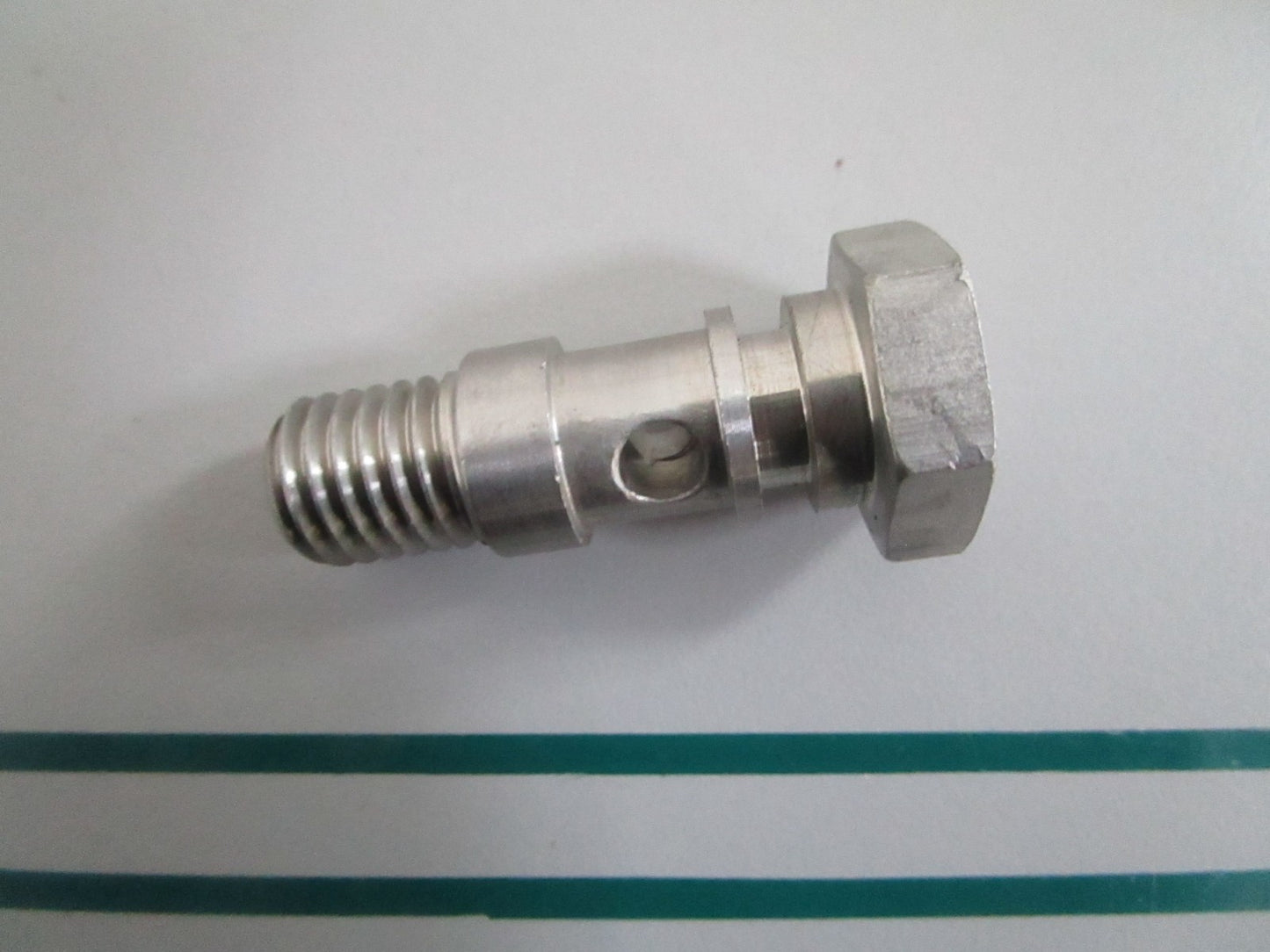 NEW OEM 3850822 Volvo Penta Retainer 0820