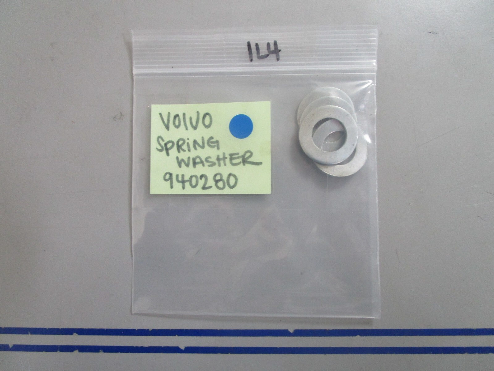 *NEW OEM* (LOT OF 4) 0810 Volvo Penta Spring Washer 940280