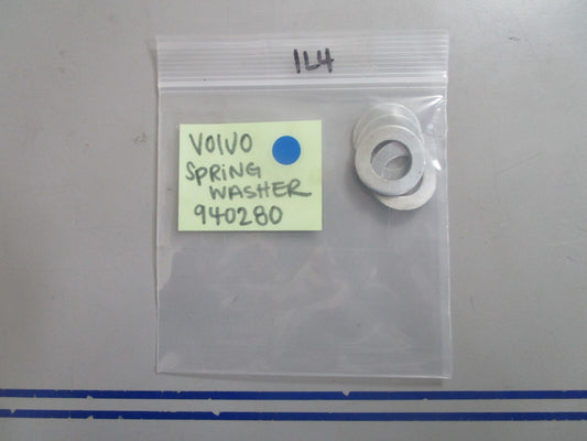 *NEW OEM* (LOT OF 4) 0810 Volvo Penta Spring Washer 940280