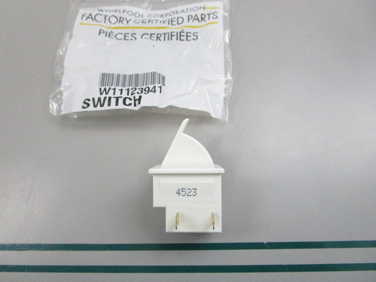 NEW OEM W11123941 Whirlpool Switch 0810