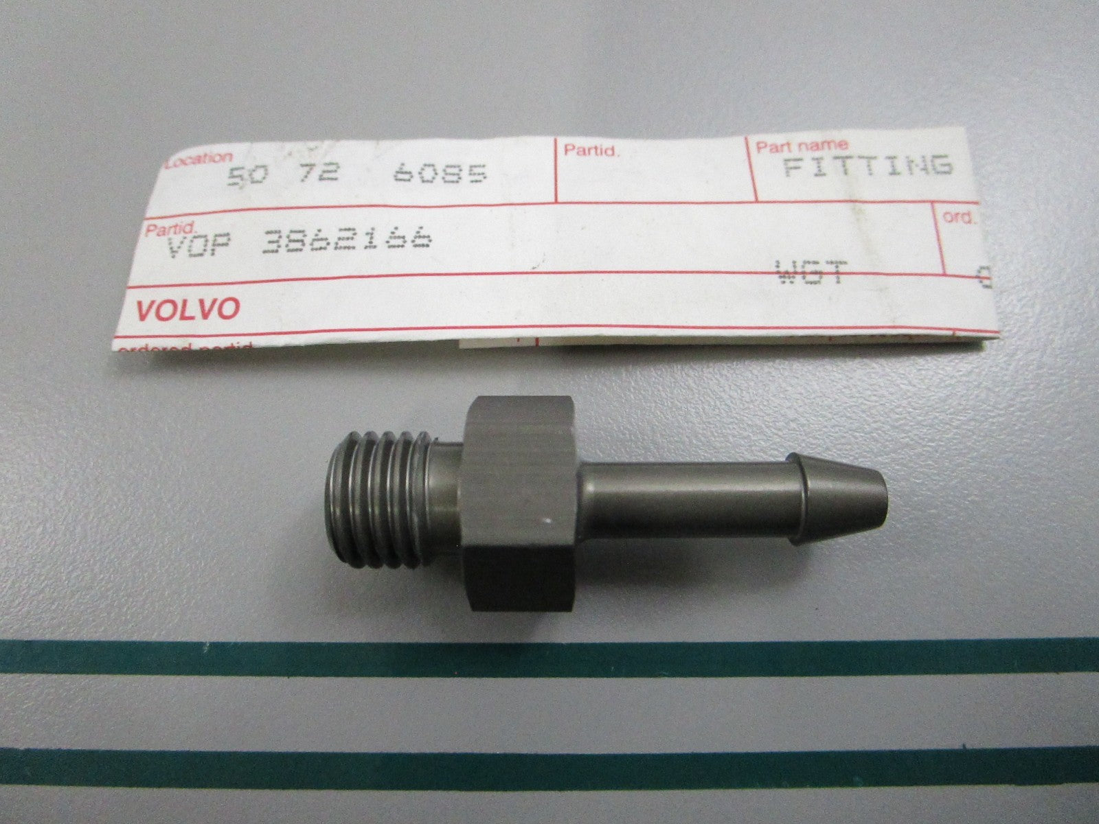 NEW OEM 3862166 Volvo Penta Fitting 0810
