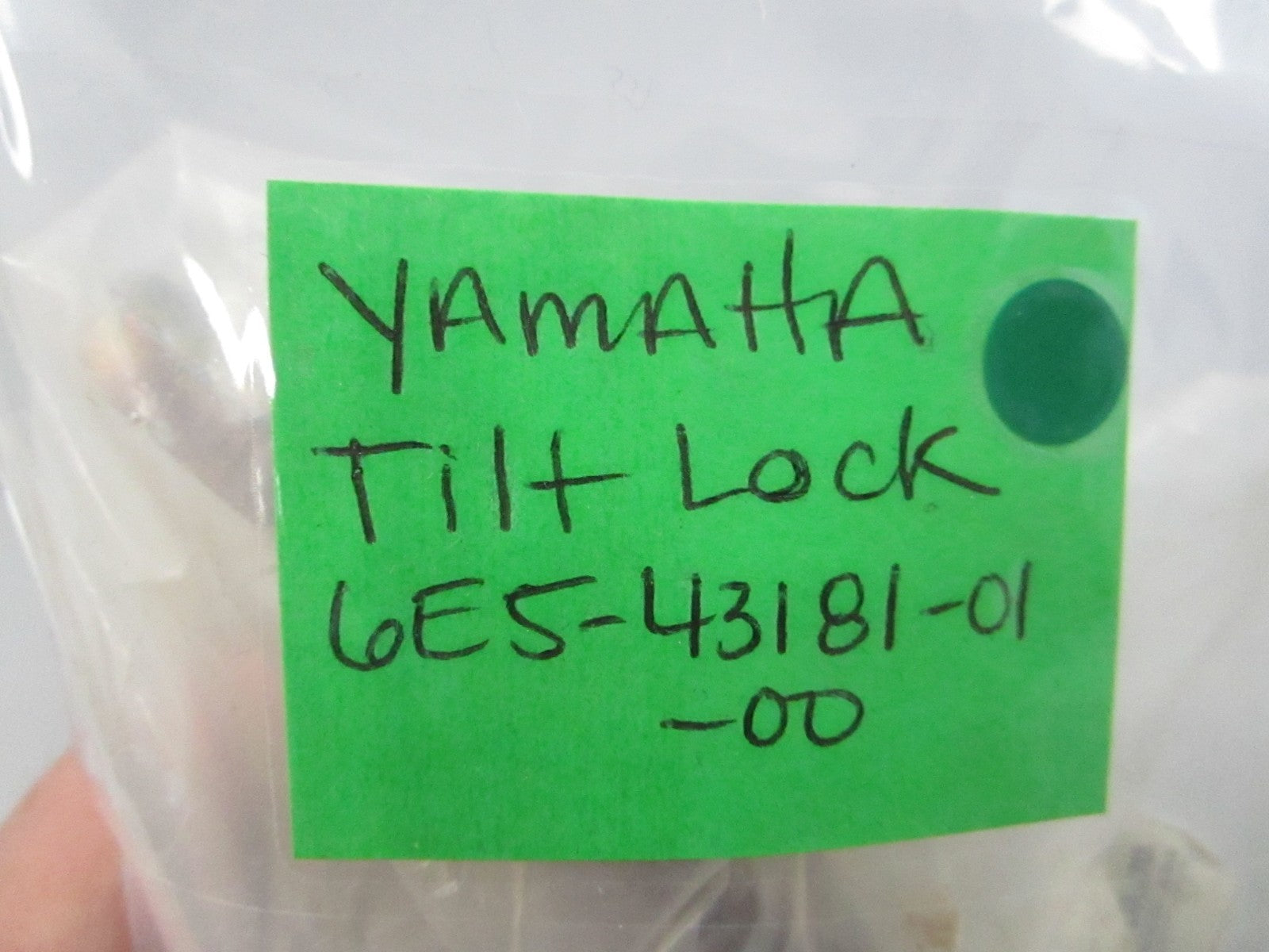 NEW OEM 6E5-43181-01-00 Yamaha Tilt Lock 0810