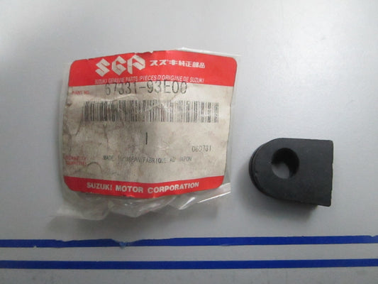 *NEW OEM* 0810 Suzuki Grommet 67331-93E00