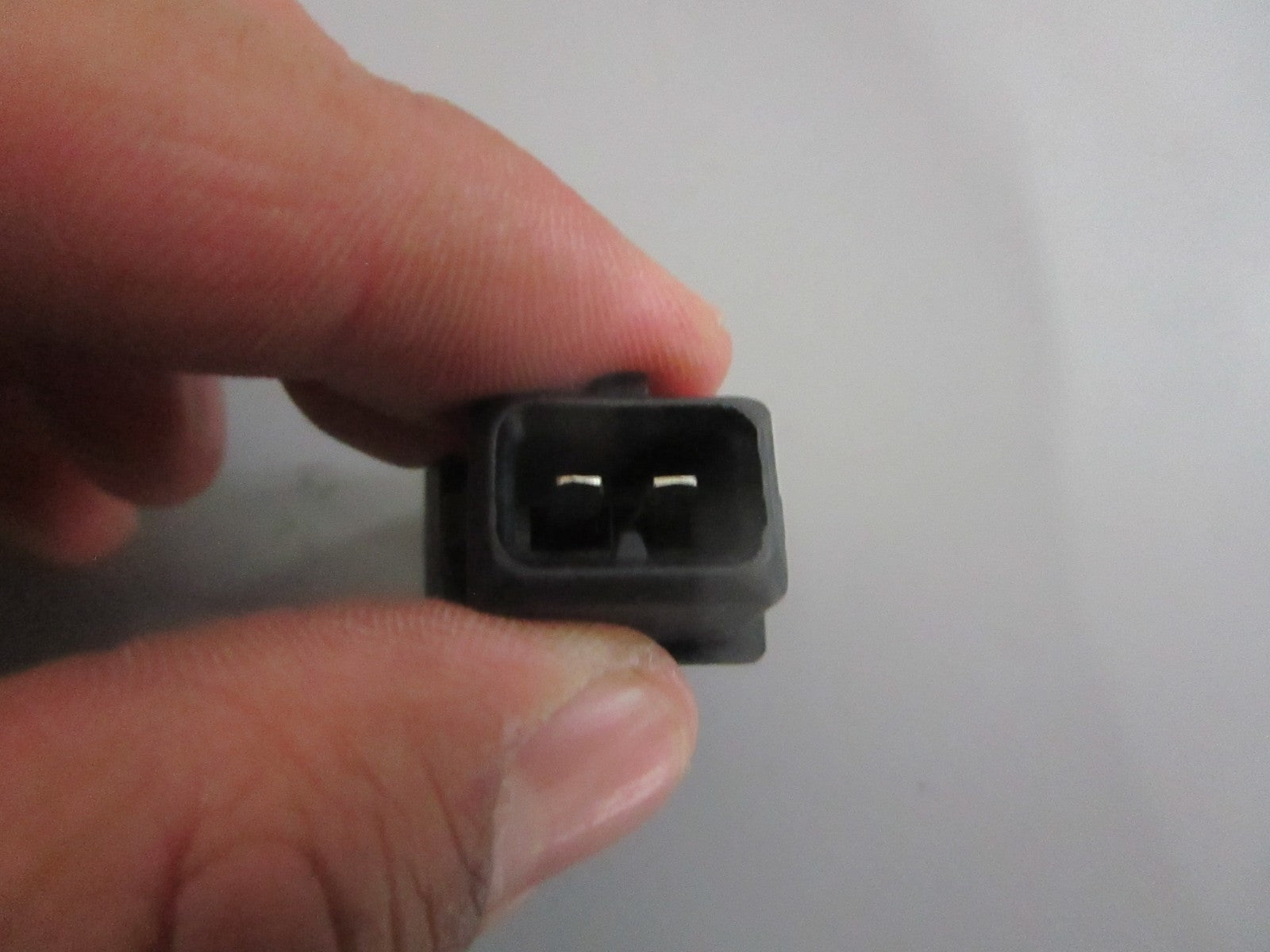 NEW OEM 0261231001 Bosch Knock Sensor 0820