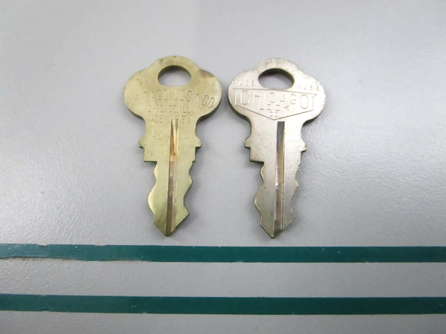 NEW OEM (LOT OF 2) 501593 0501593 OMC Johnson Evinrude KF78 Ignition Key 0810