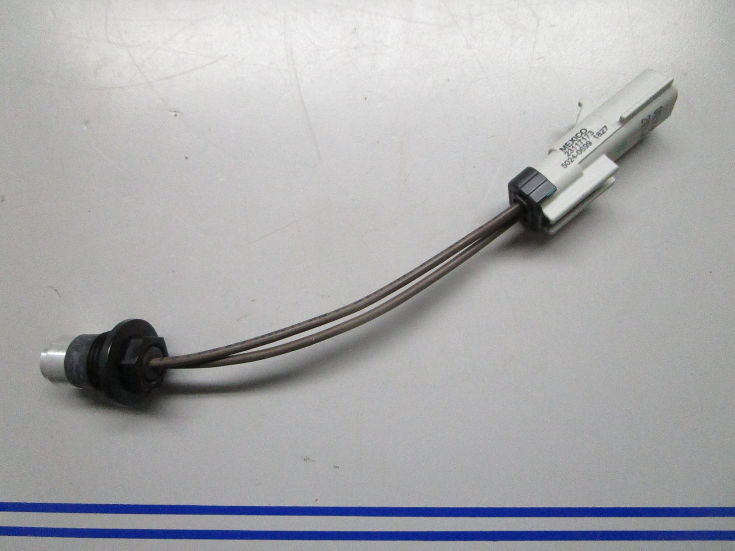 *NEW OEM* 0820 Volvo Penta Temperature Sensor 23117173