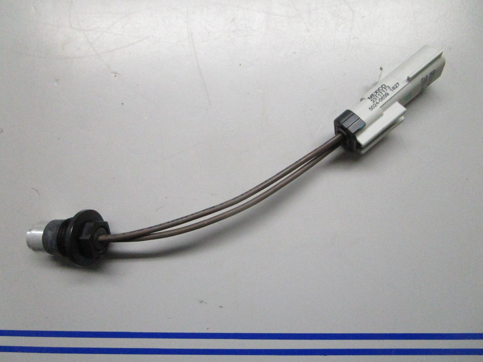 *NEW OEM* 0820 Volvo Penta Temperature Sensor 23117173