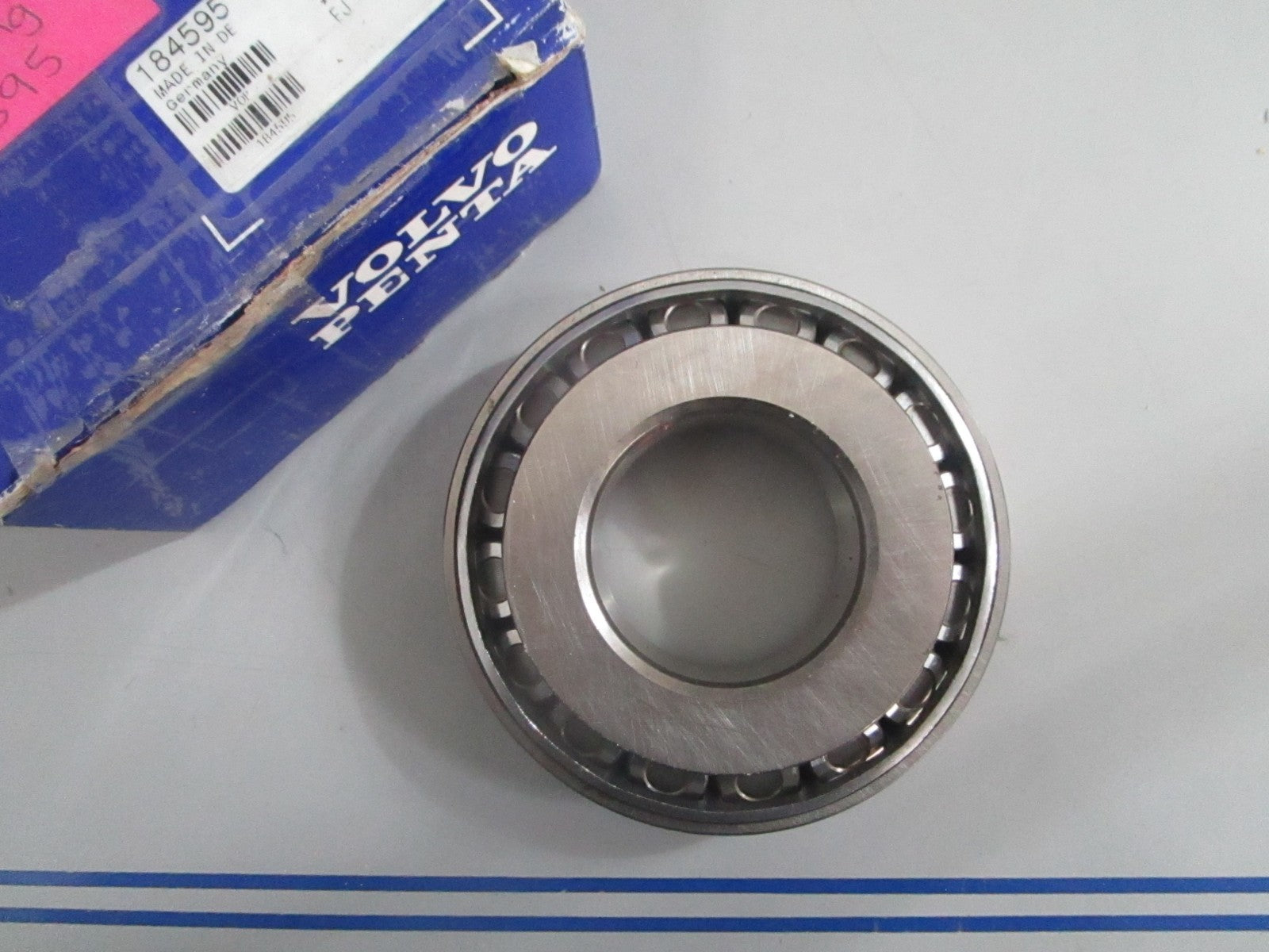 *NEW OEM* 0820 Volvo Penta Roller Bearing 184595
