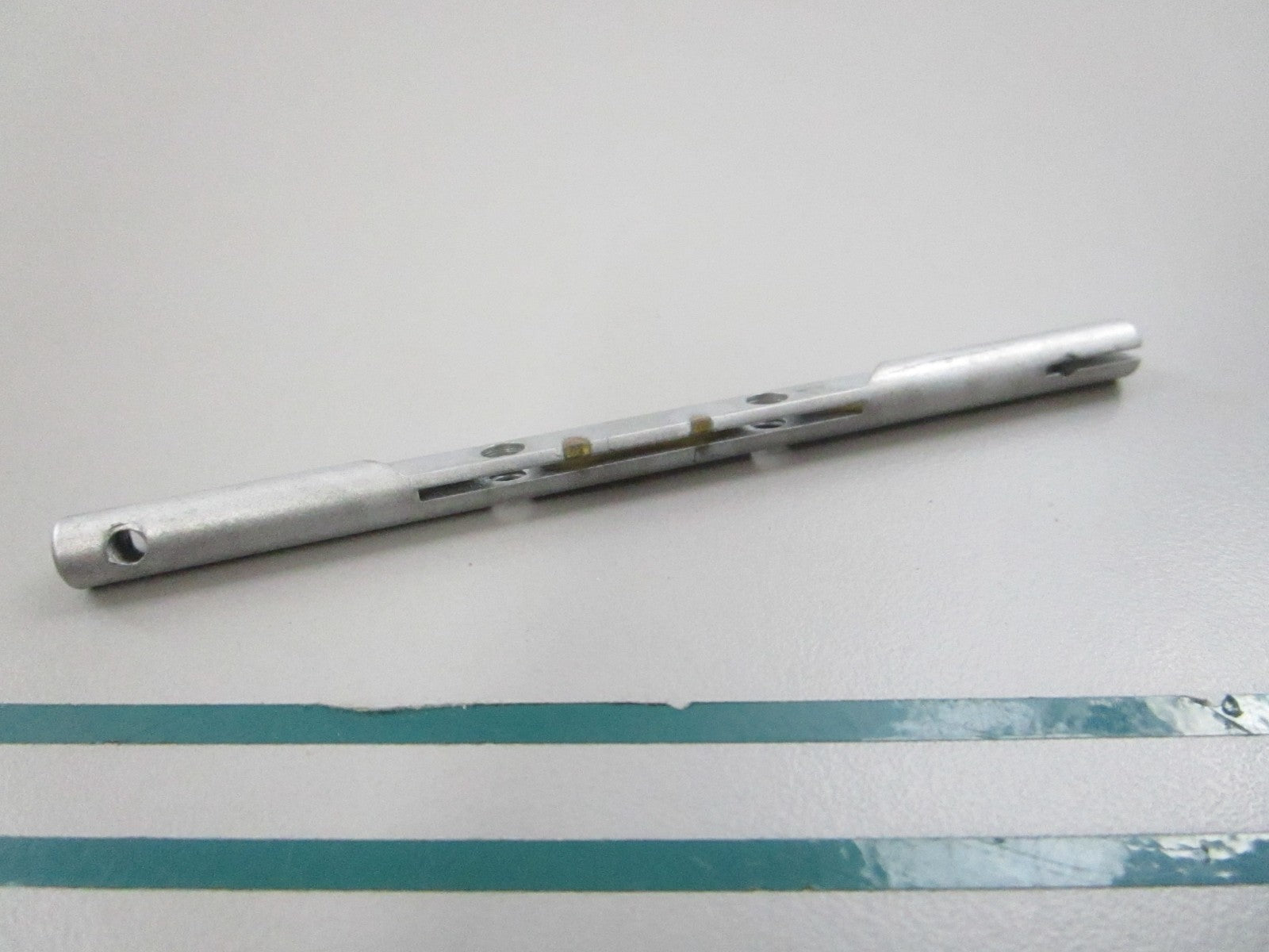 NEW OEM 1395-7614 Mercury Quicksilver Throttle Shaft 0810