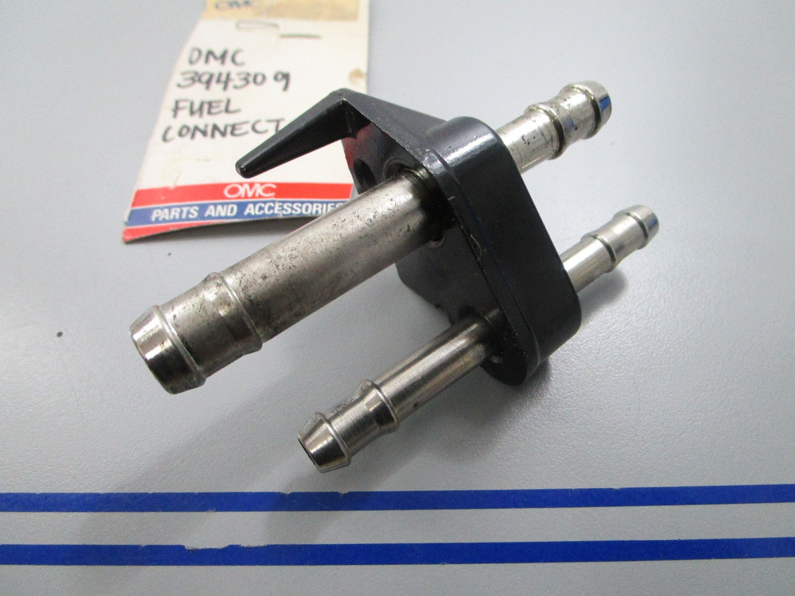 *NEW OEM* 0810 OMC Johnson Evinrude Fuel Connector 394309 0394309