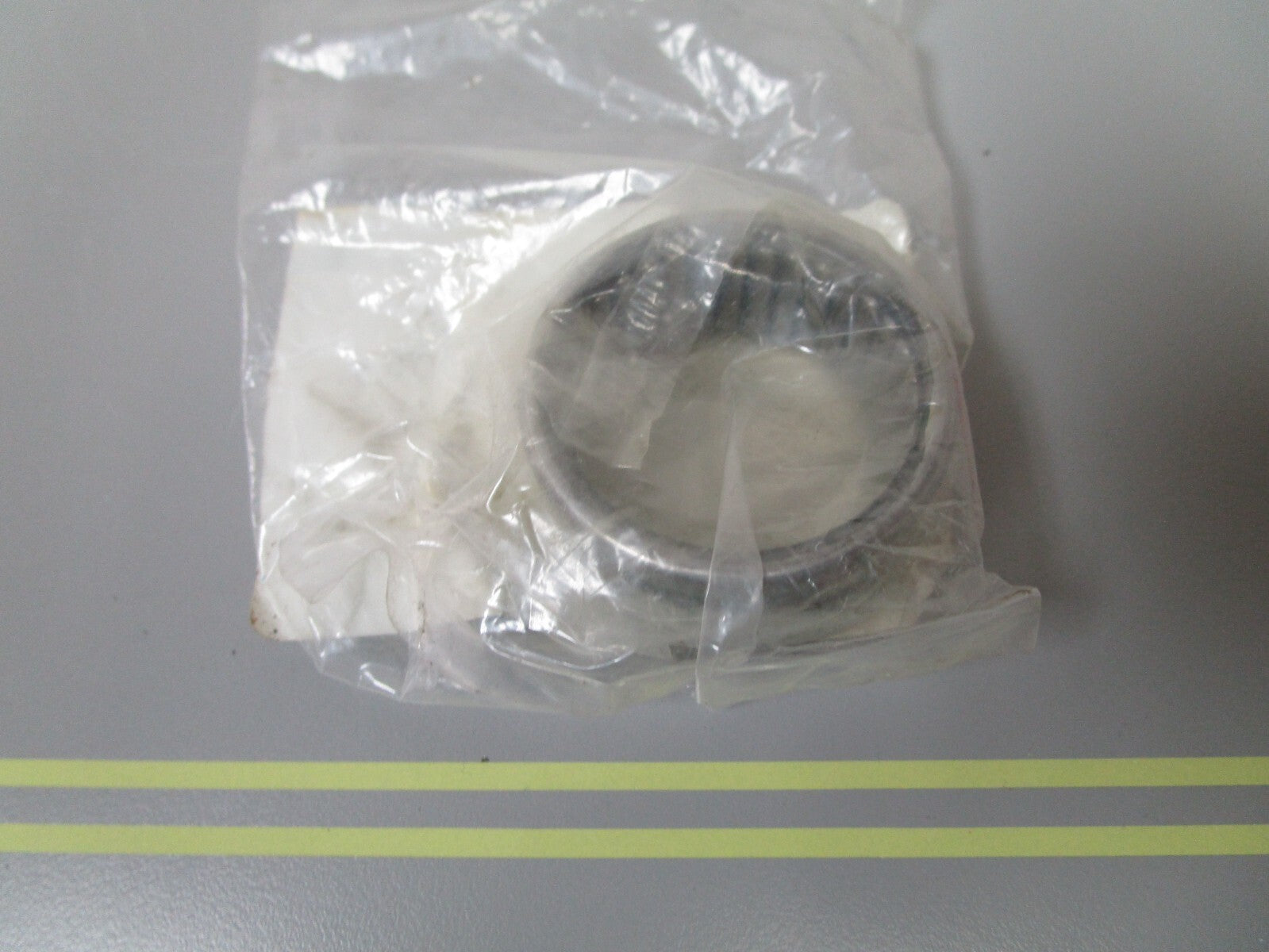 *NEW* 0810 GLM Bearing 22870 Replaces: 382407