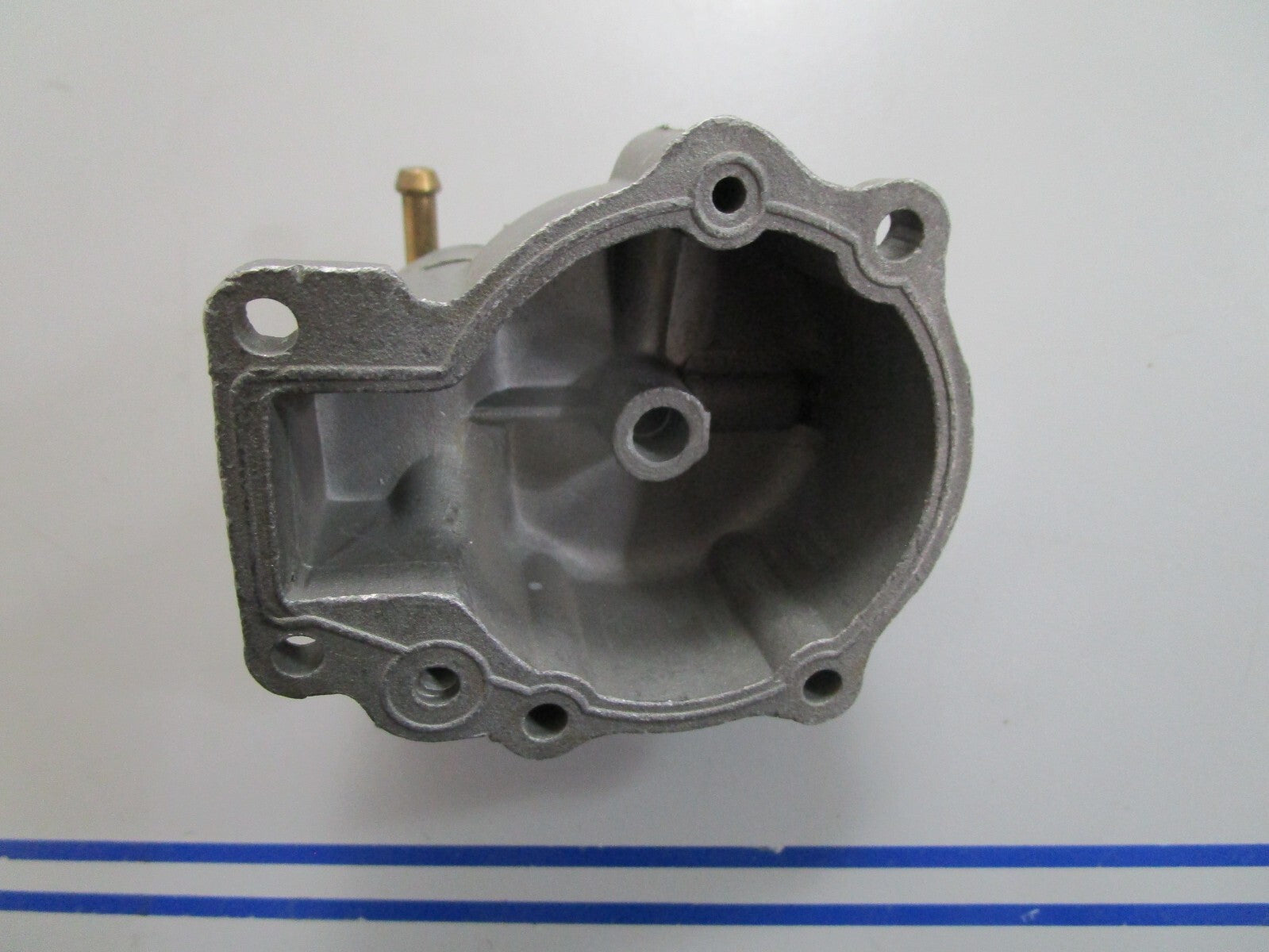 *NEW OEM* 0820 OMC Johnson Evinrude Fuel Bowl 379029 0379029