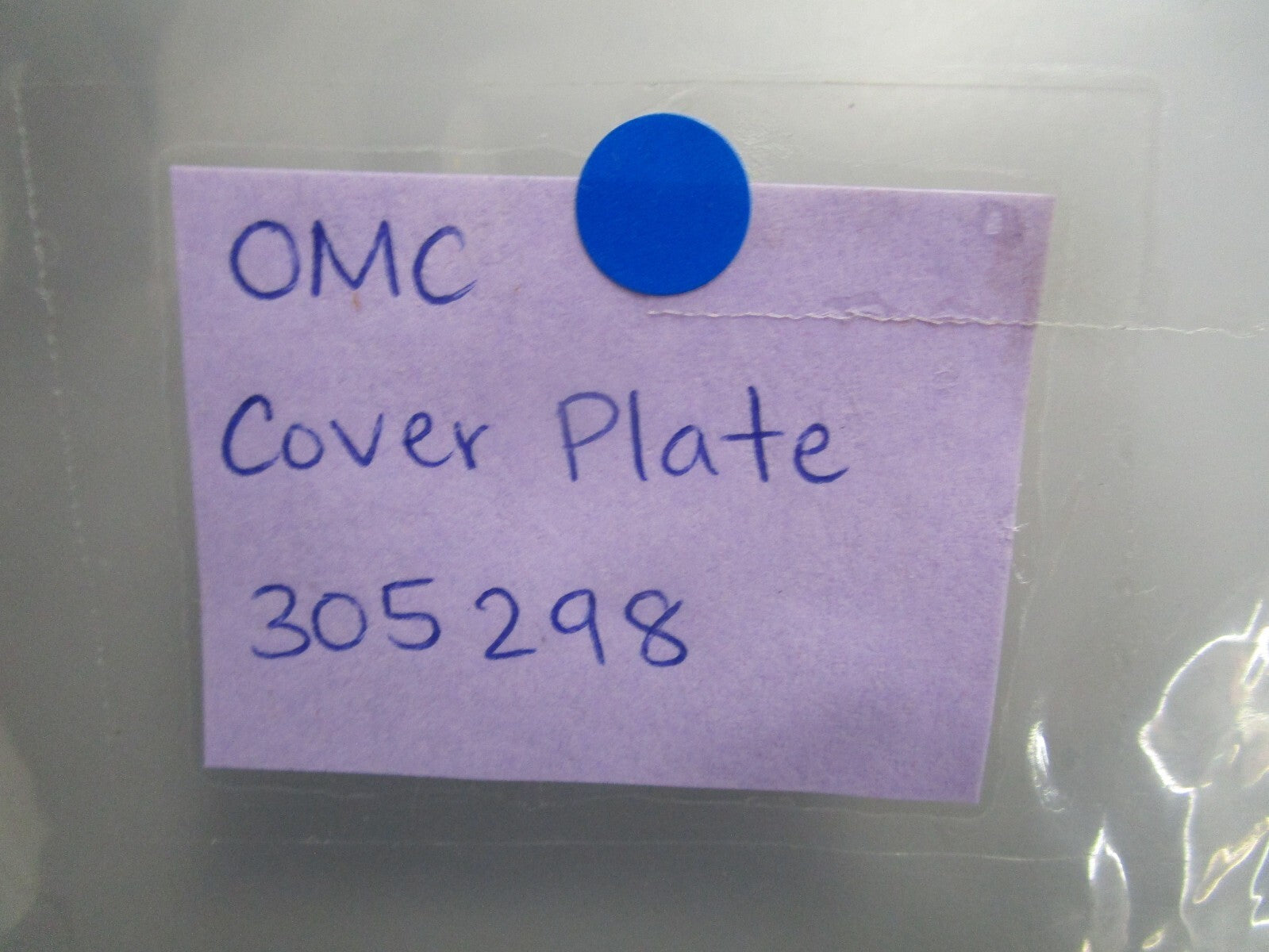 *NEW OEM* (LOT OF 2) 0770 OMC Johnson Evinrude Cover Plate 305298 0305298