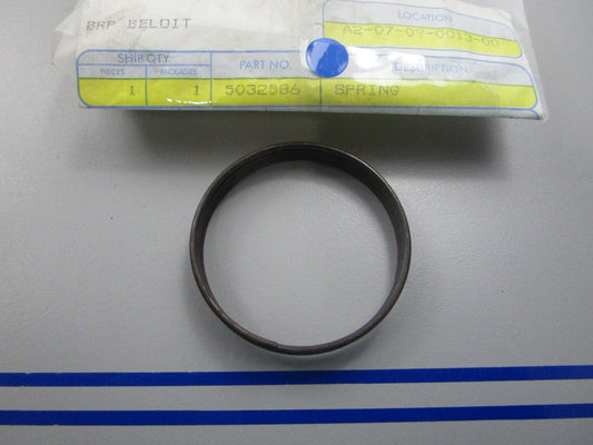 NEW OEM 5032586 OMC Johnson Evinrude Spring 0810