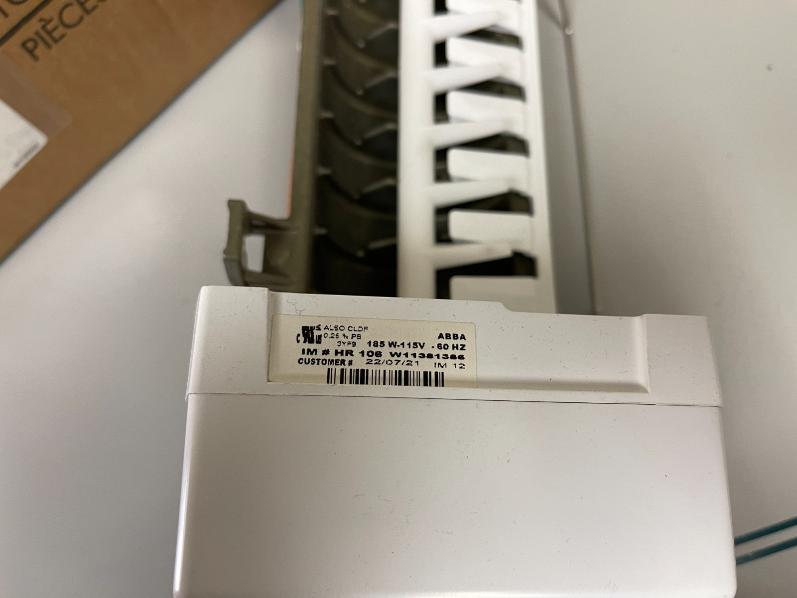 Whirlpool NEW OEM Ice Maker Assembly W11565638 Replaces W11321603 Fridge 0720