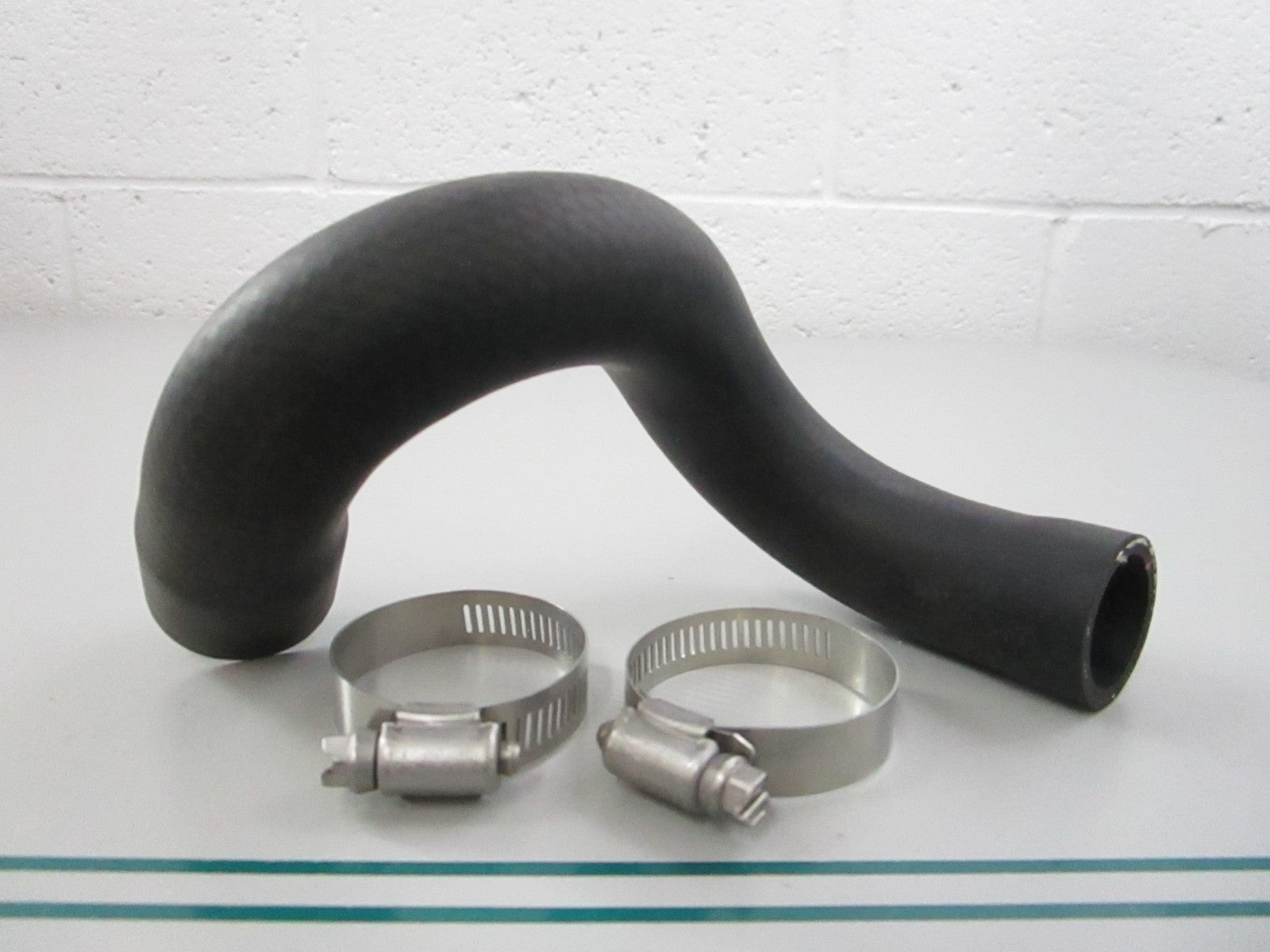 NEW 18-2775 Replaces: Volvo 875822-9 Sierra S-Hose w/ Clamps 0810