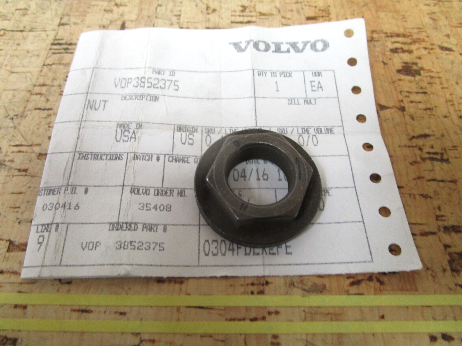 *NEW OEM* 0750 Volvo Penta NUT 3852375