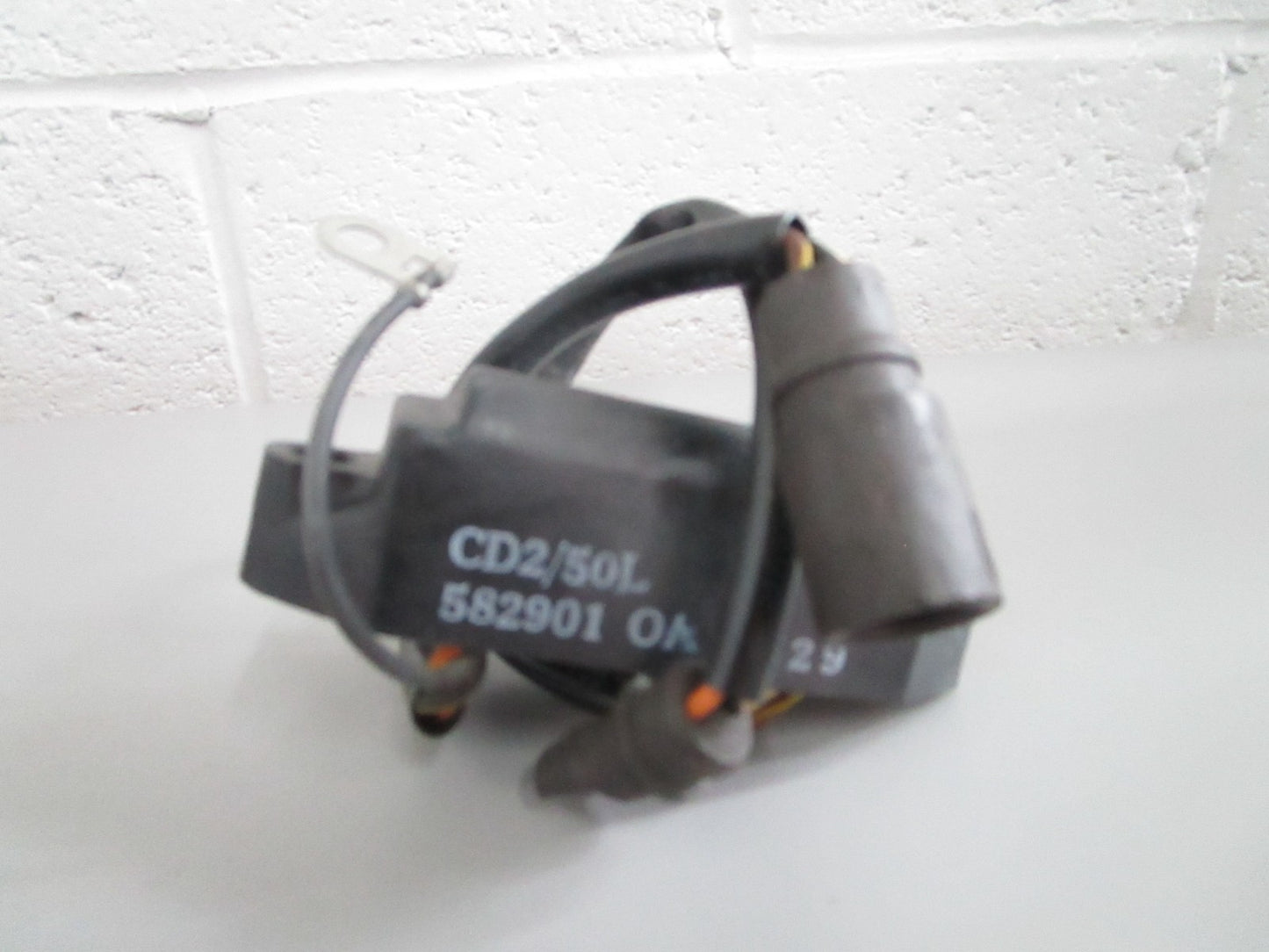 NEW OEM 582901 0582901 OMC Johnson Evinrude Power Pack 0820