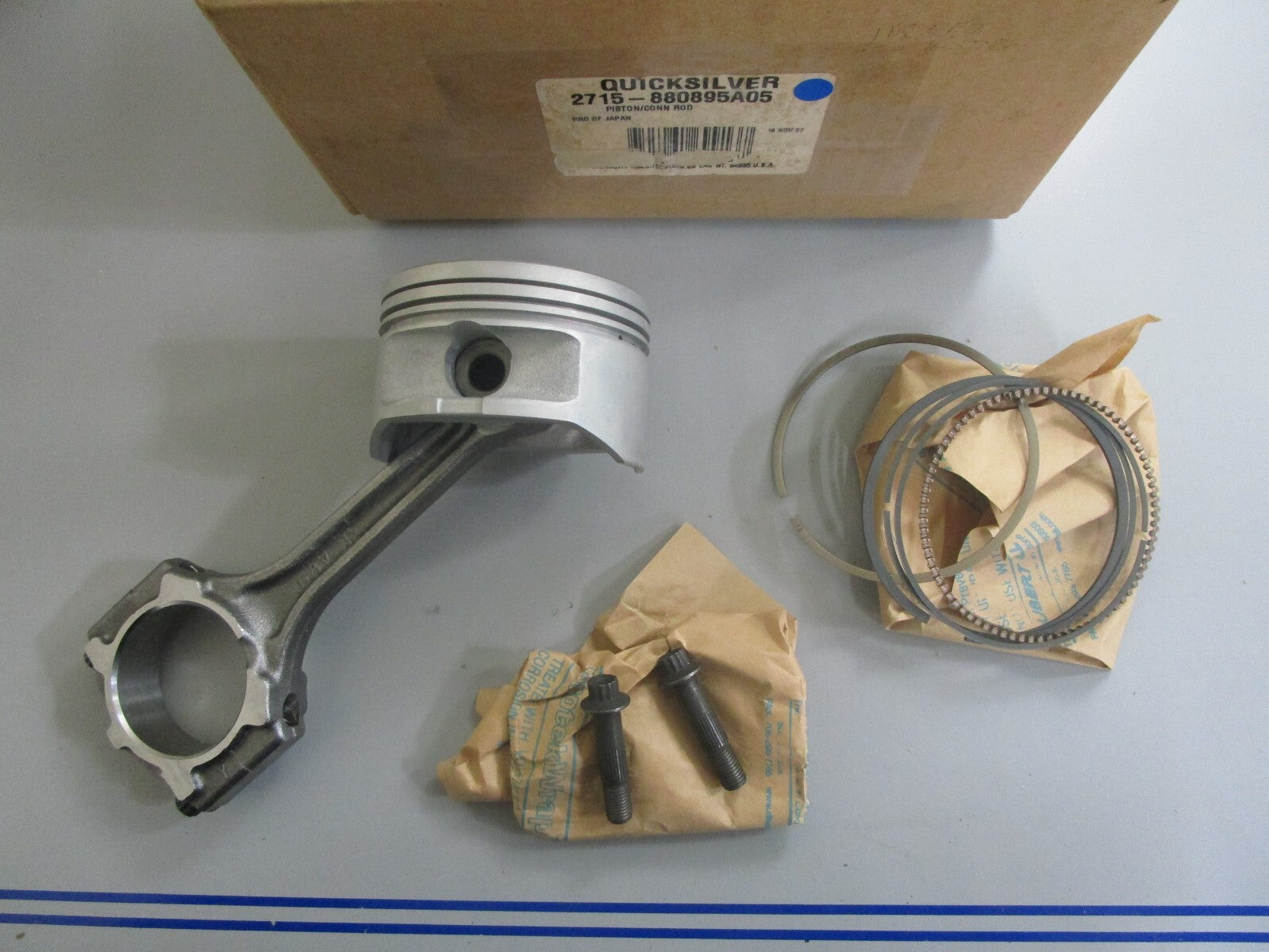 *NEW OEM* 0820 Mercury Quicksilver Piston & Connecting Rod 2715-880895A05