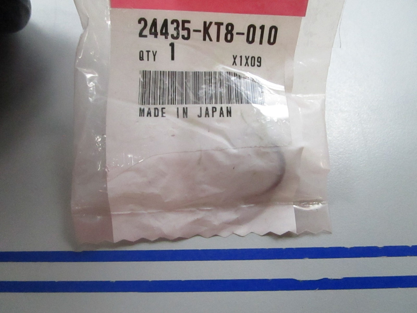 NEW OEM 24435-KT8-010 Honda Stopper Spring 0810