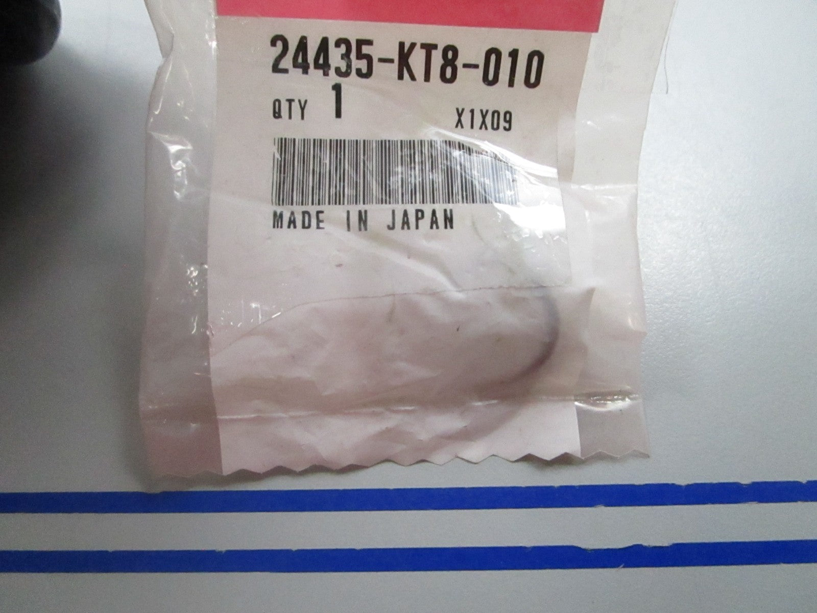 NEW OEM 24435-KT8-010 Honda Stopper Spring 0810