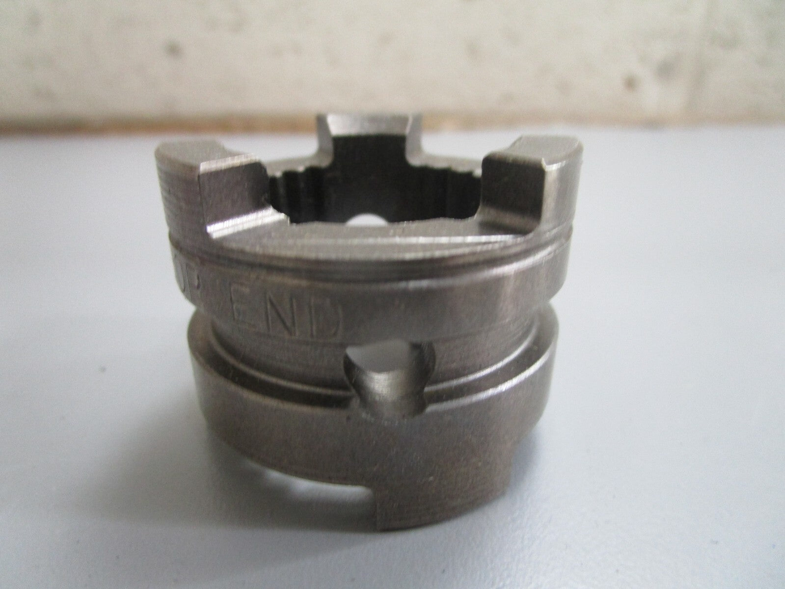 *NEW OEM* 0820 OMC Johnson Evinrude Clutch Dog Shifter 332491 0332491