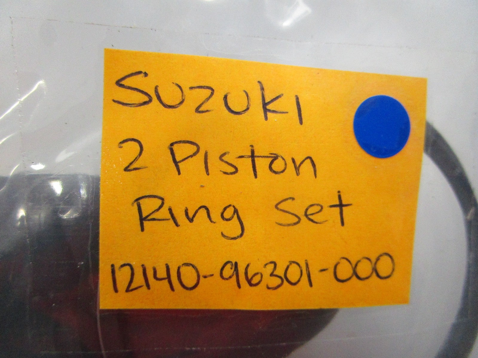 NEW OEM 12140-96301-000 Suzuki 2 Piston Ring Set 0810