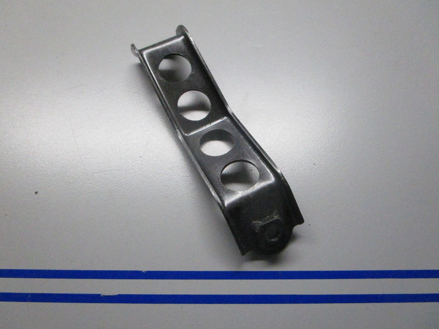 *NEW OEM* 0810 Yamaha Bracket 1WG-2836A-00-00