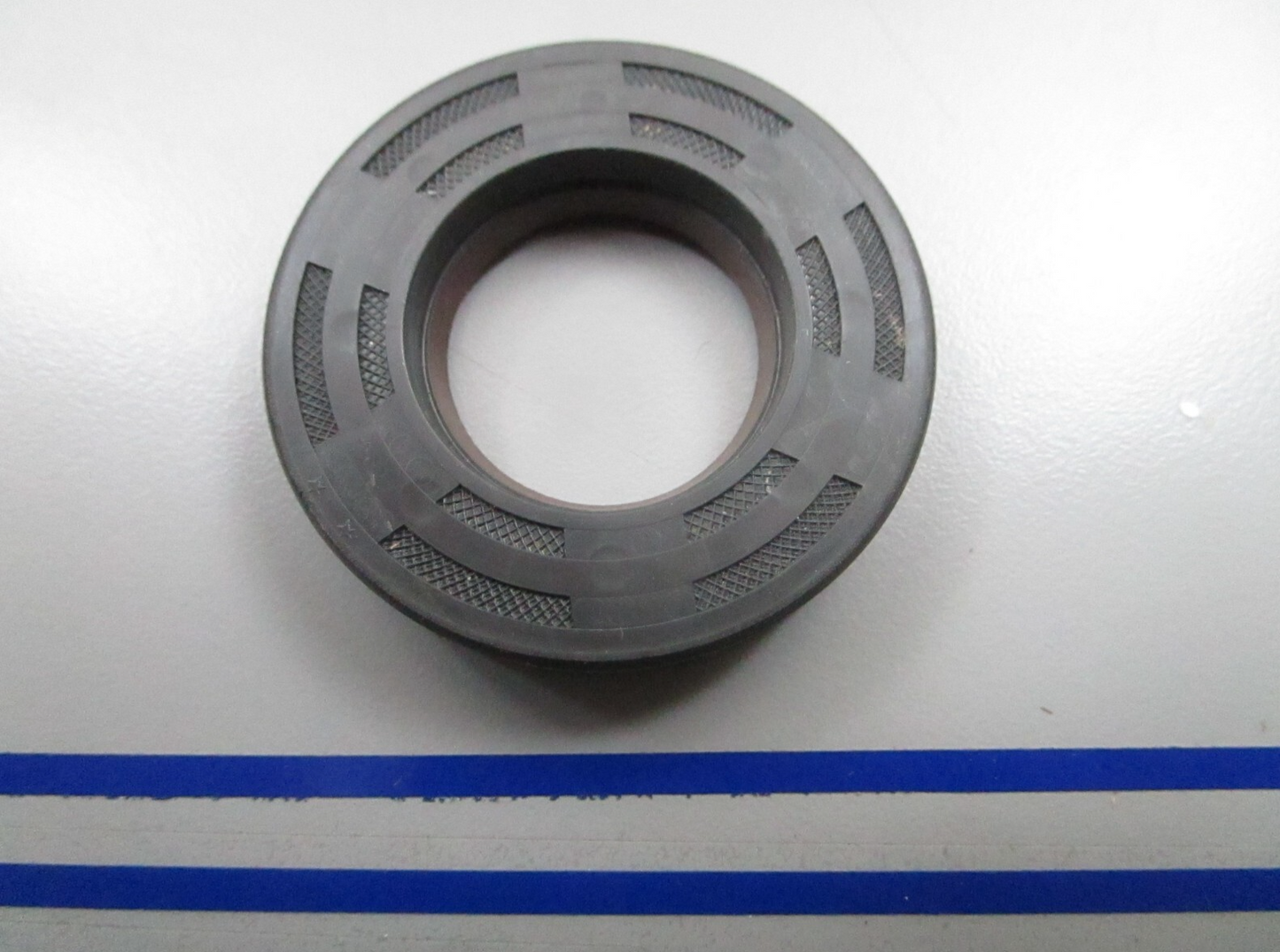 *NEW OEM* 0810 Mercury Quicksilver Oil Seal 26-16714M