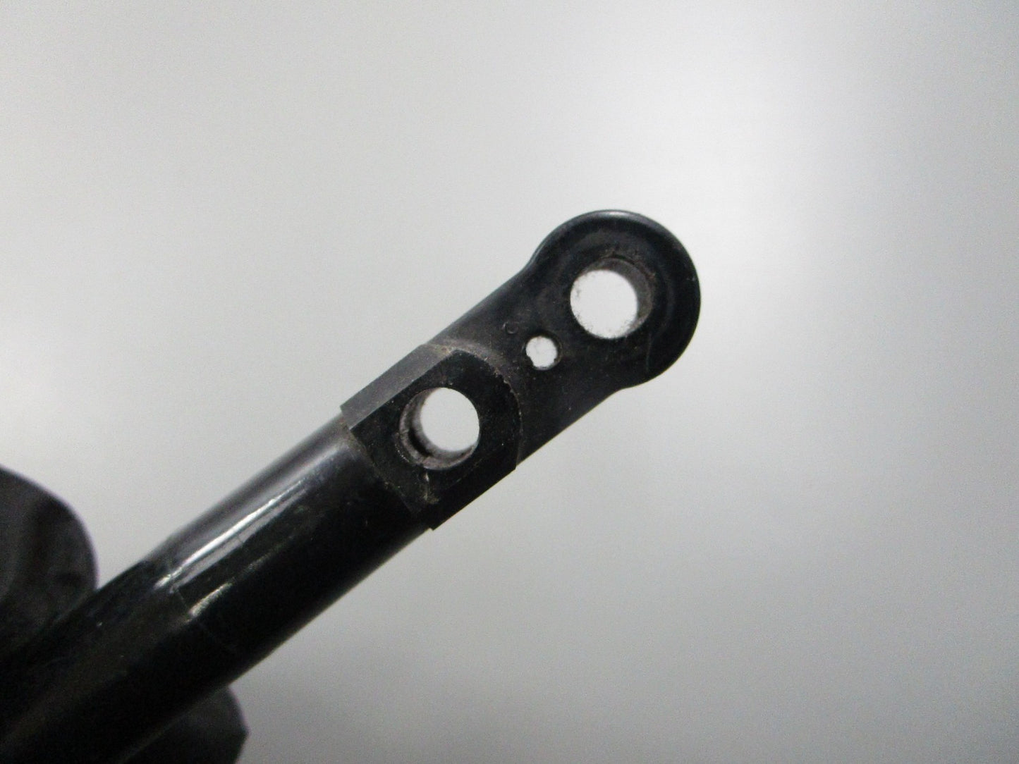 *NEW OEM* 0810 OMC Johnson Evinrude Casing Guide 914742 0914742