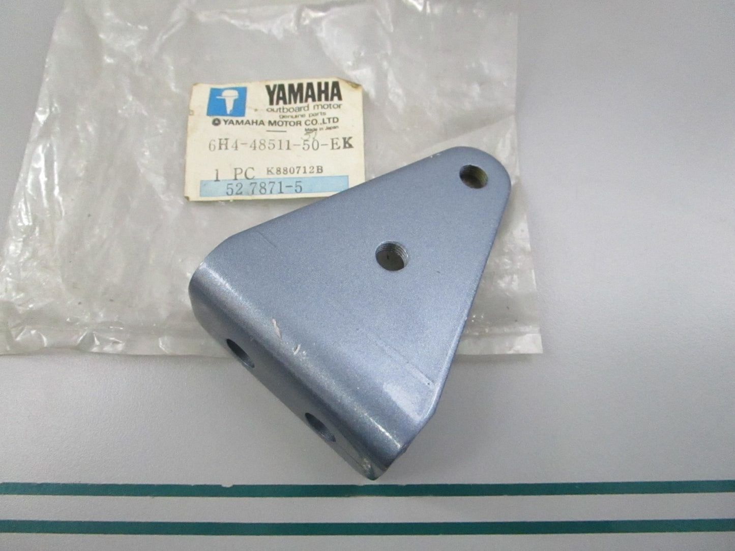 NEW OEM 6H4-48511-50-EK Yamaha Steering Hook 0810