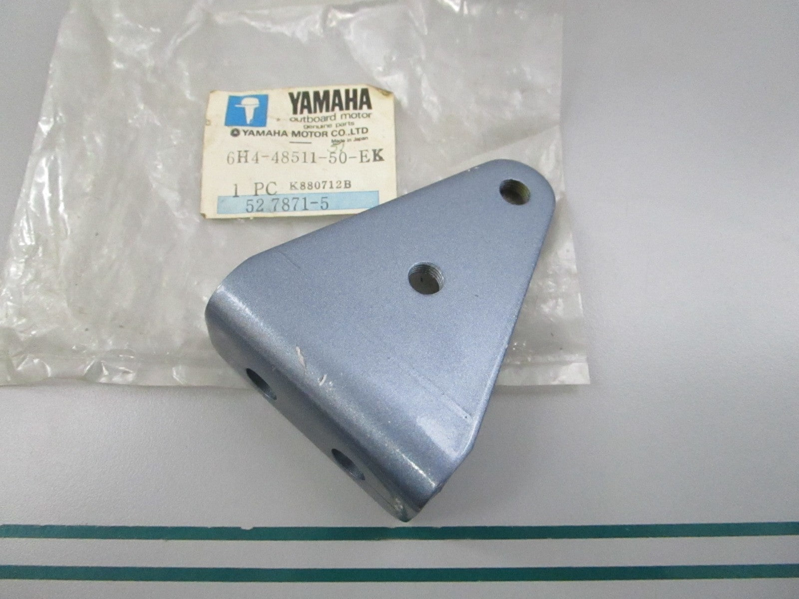 NEW OEM 6H4-48511-50-EK Yamaha Steering Hook 0810