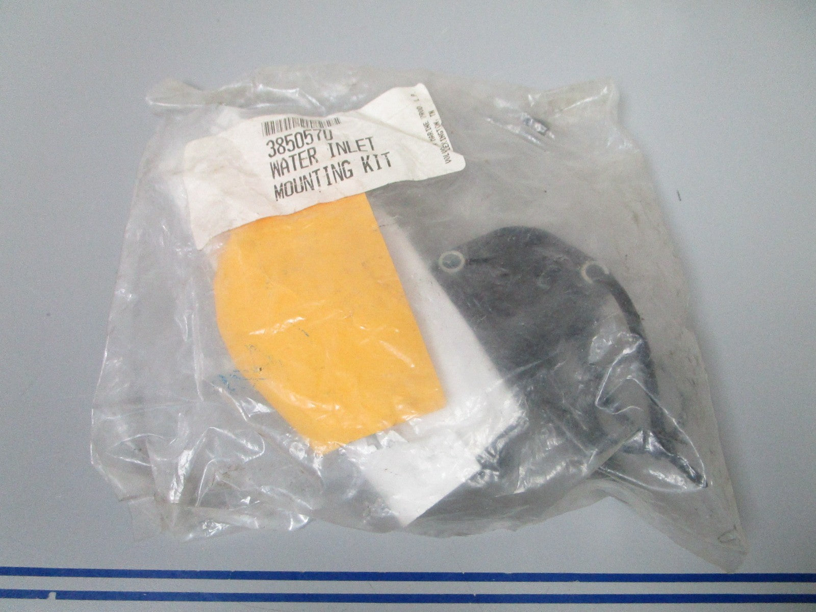 *NEW OEM* 0720 Volvo Penta Water Inlet Mounting Kit 3850570