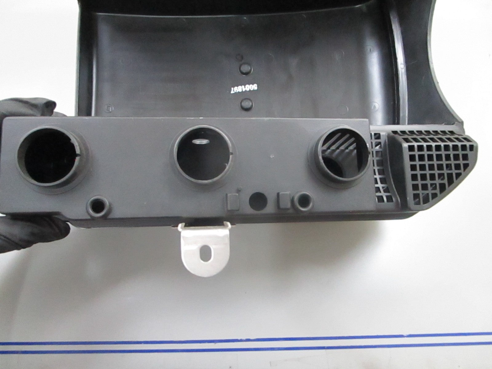 *NEW OEM* 0720 Evinrude 2001 135 150 175 hp Intake Air Silencer 438284 5001897