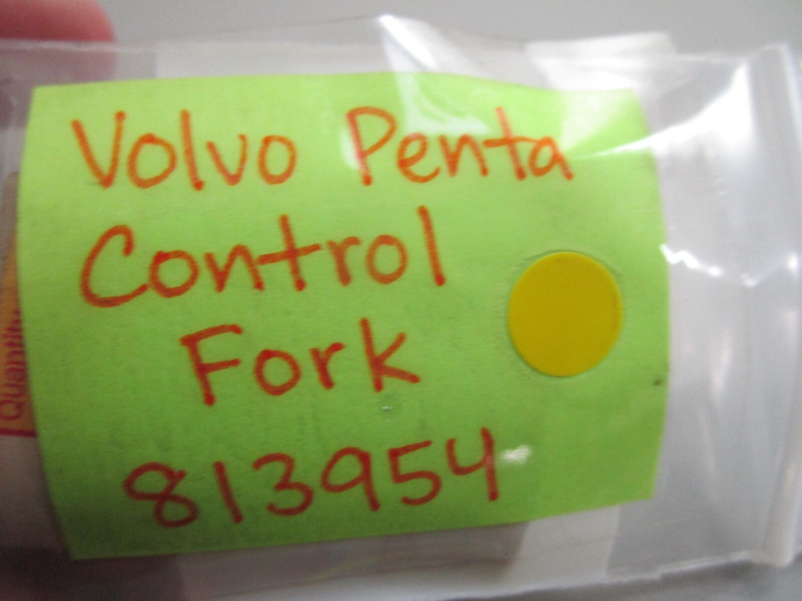 *NEW OEM* 0810 Volvo Penta Control Fork 813954