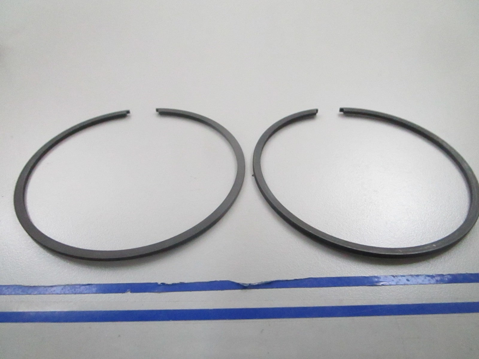 *NEW OEM* 0810 Mercury Quicksilver 2 Piston Ring Set 39-93481A12