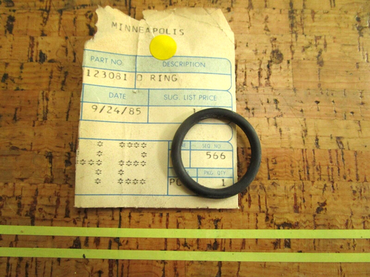 *NEW OEM* 0750 OMC Johnson Evinrude O-RING 123081 0123081