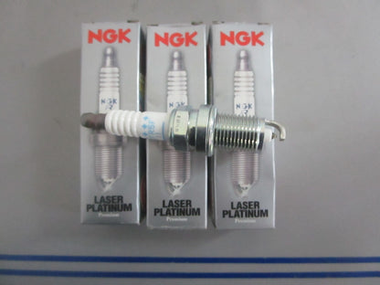 *NEW OEM* (LOT OF 3) 0820 NGK Spark Plug PZFR5F-11