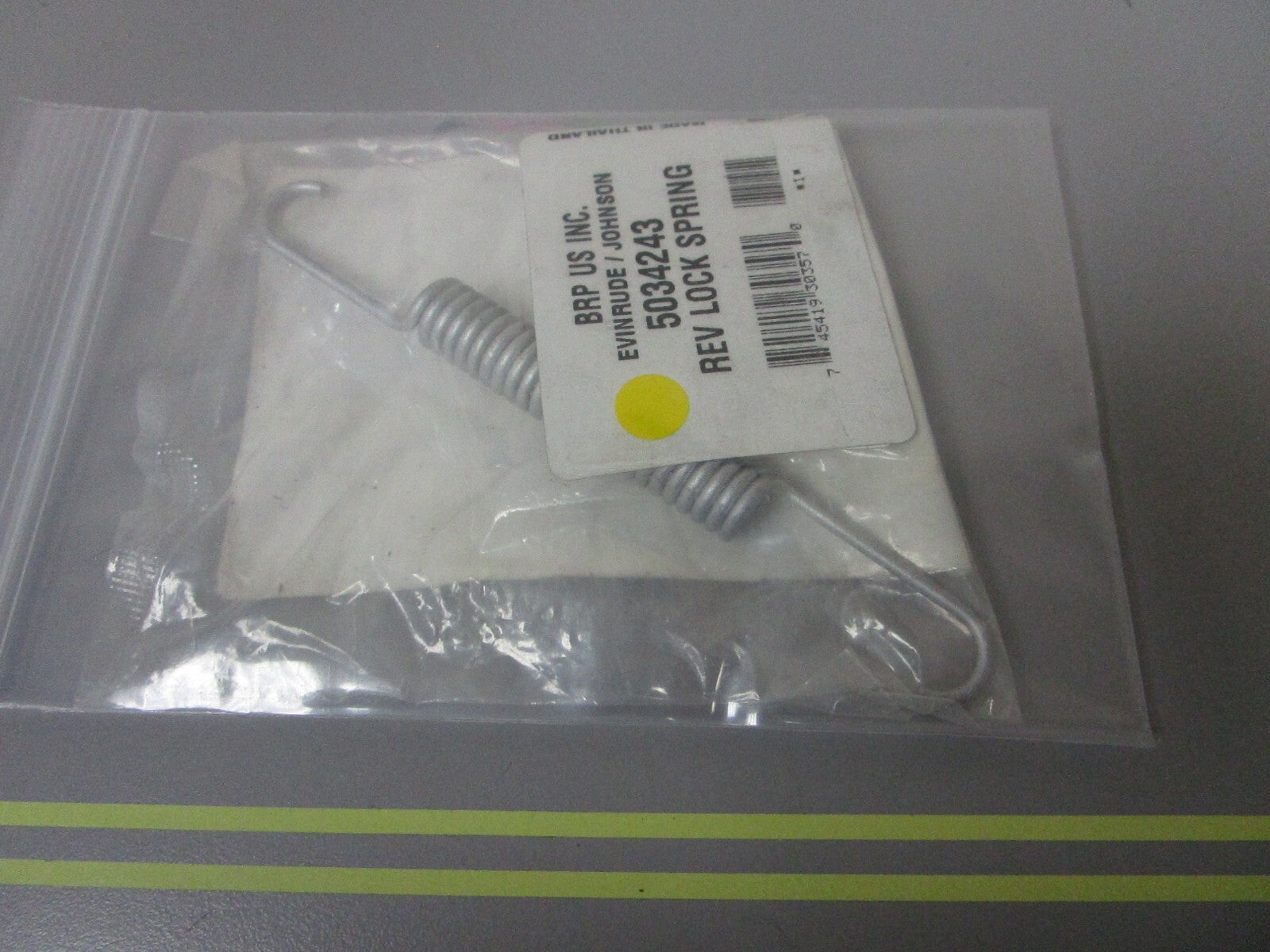 *NEW OEM* 0810 OMC Johnson Evinrude Reverse Lock Spring 5034243