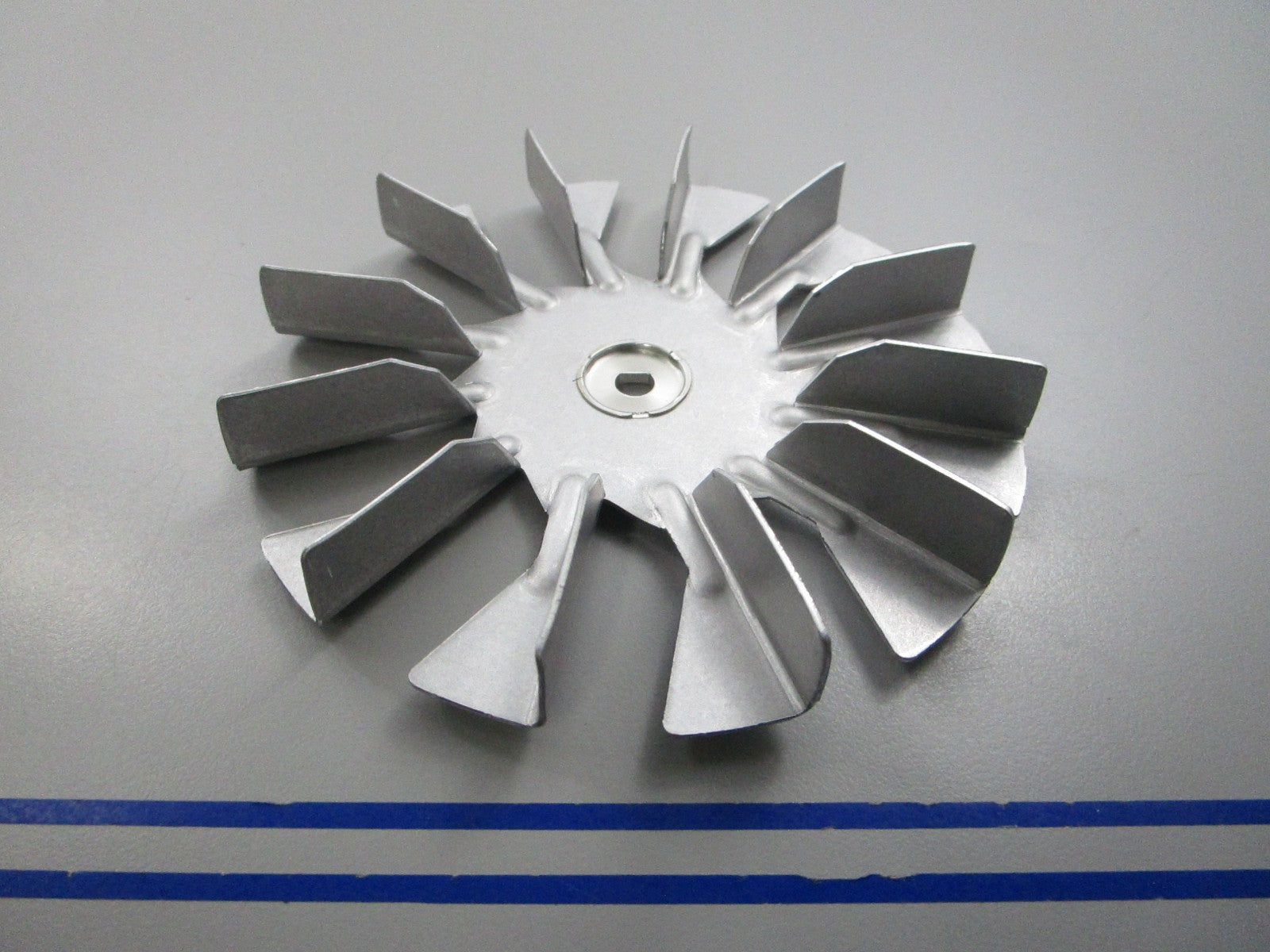 NEW OEM WB02T10289 GE Hub Blade Assembly 0810