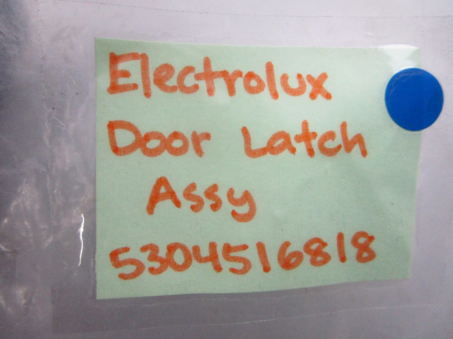 *NEW OEM* 0810 Electrolux Door Latch Assembly 5304516818